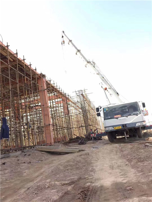 方城县吊车作业的安全注意事项有哪些？