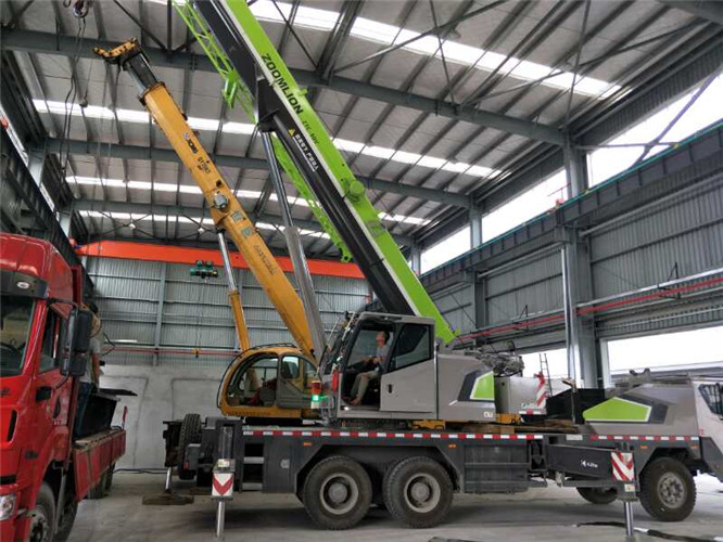 方城县高空车出租需要注意哪些安全事项？